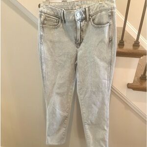WHBM High Rise Jeans Size 4 Light Wash Blue